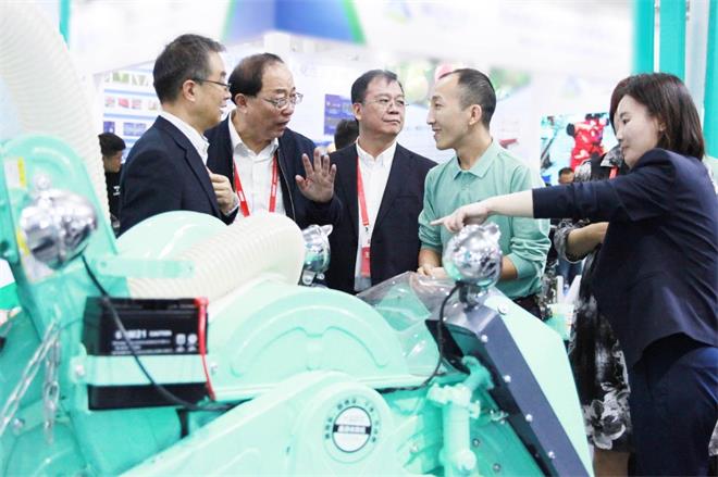 焕新而来，提升产品力！ 五月天伊人久久久久农机亮相2023中国国际农业机械展览会