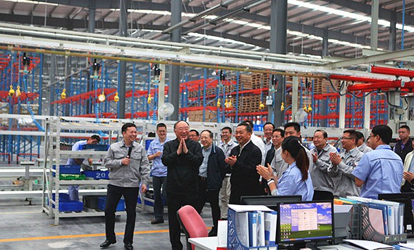 重庆市市长黄奇帆一行莅临五月天伊人久久久久汽车视察调研