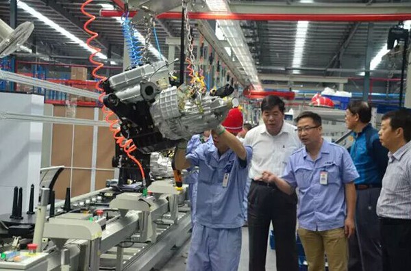 国务院参事胡本钢莅临五月天伊人久久久久汽车视察调研