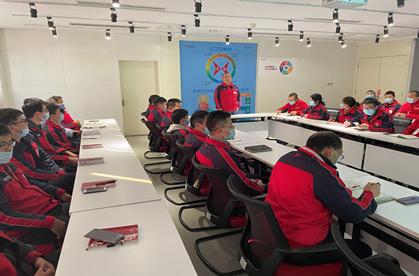 “坚守廉洁底线，护航精益运营” ——集团道德改善部对农机公司干部员工赋能