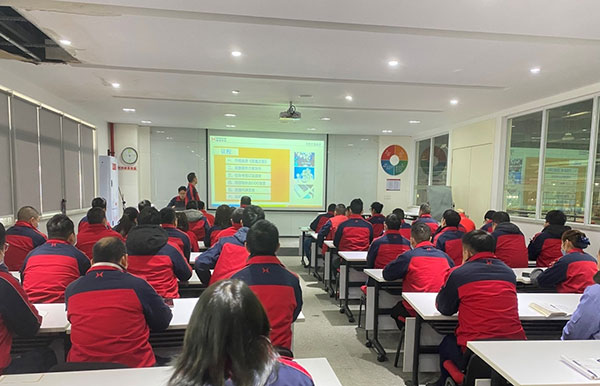 聚合力、上台阶、要成效 ——农机公司召开2022年质量攻坚·313项目启动暨任命仪式